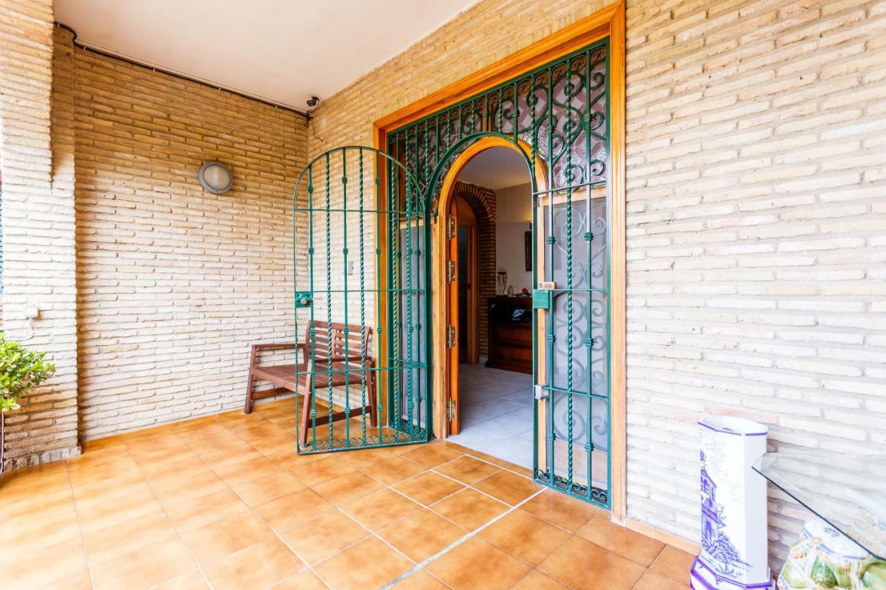 Divi Apartments Villa Reyes Mairena del Aljarafe Exterior photo