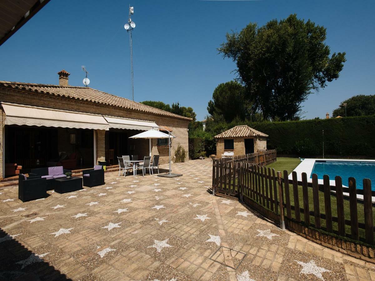 Divi Apartments Villa Reyes Mairena del Aljarafe Exterior photo